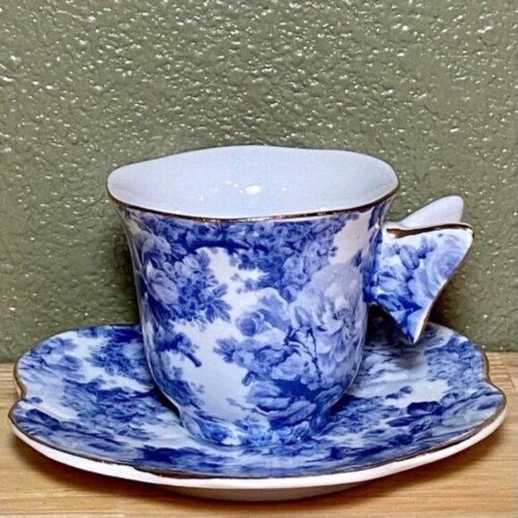 A Special Place 2003 Small Tea Cup & Sauce Blue/White Floral Butterfly Handle - Picture 12 of 12
